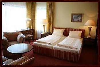 Hotel La Maison Hotel *